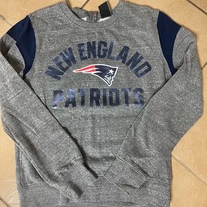 NFL TEAM APPAREL // NEW ENGLAND PATRIOTS SWEATSHIRT